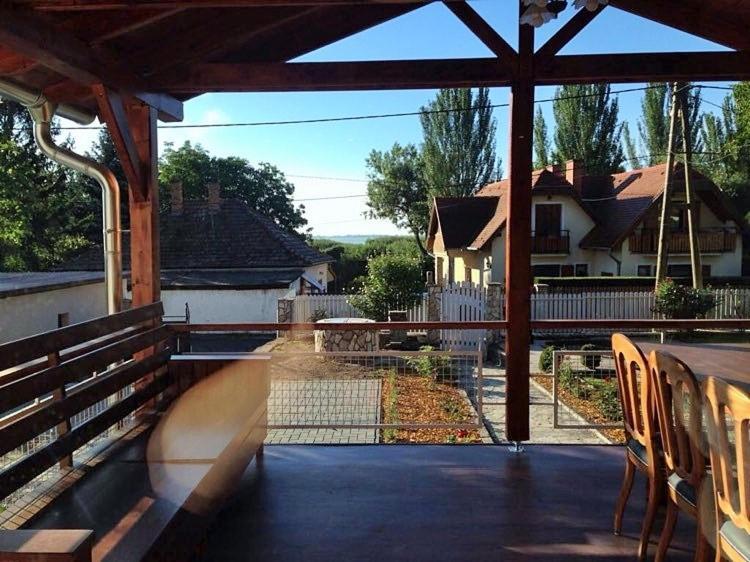 Kishableany Apartmanhaz Badacsonytomaj Exterior photo